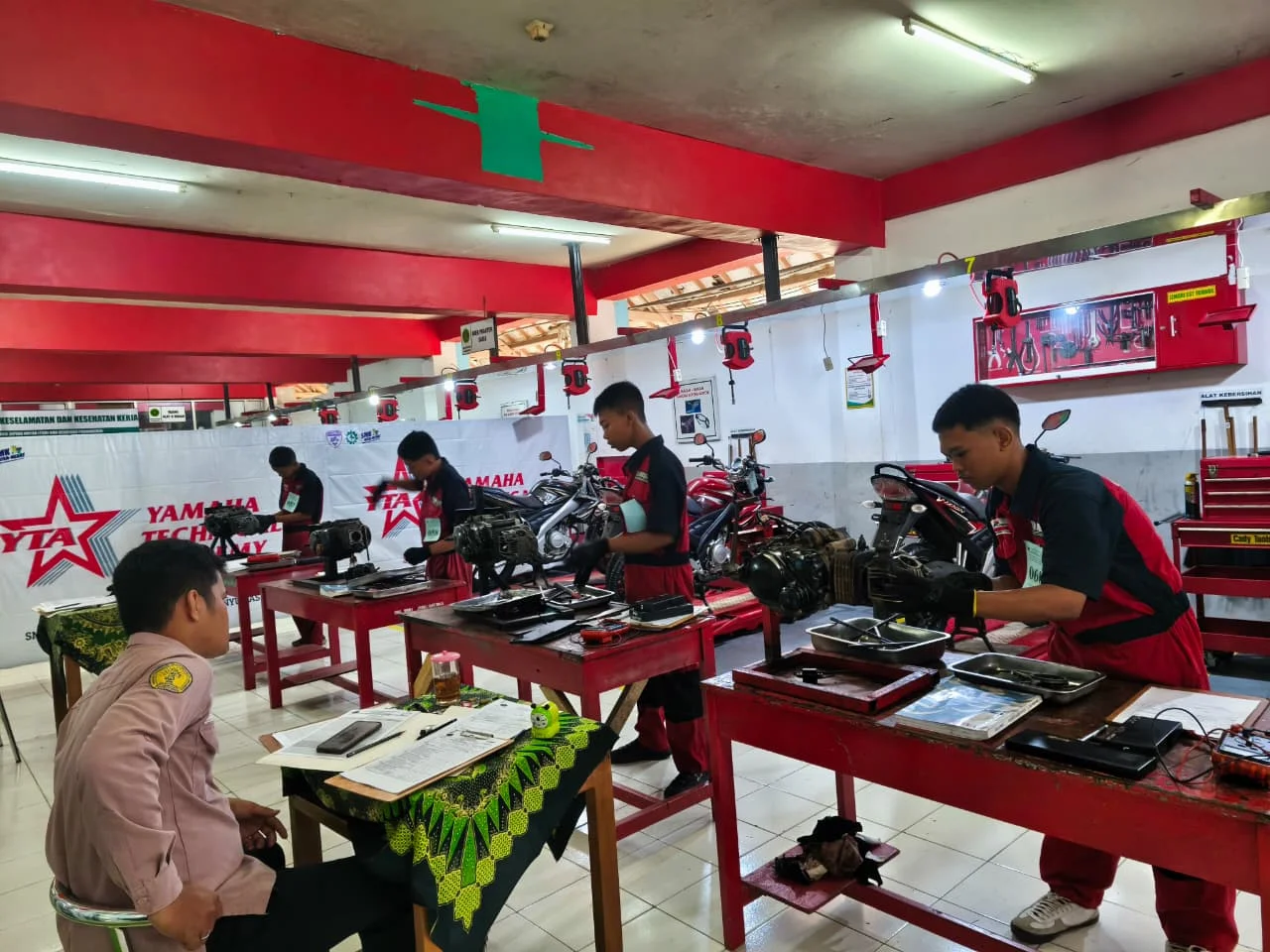 TEKNIK SEPEDA MOTOR